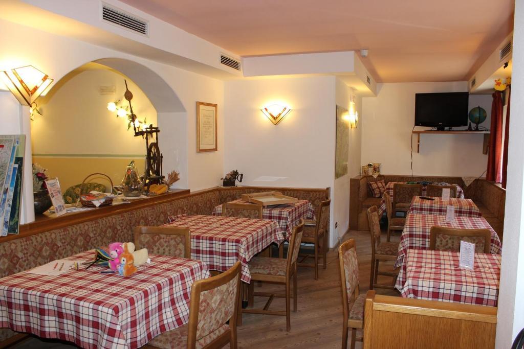 Hotel Rosalpina Soraga Esterno foto
