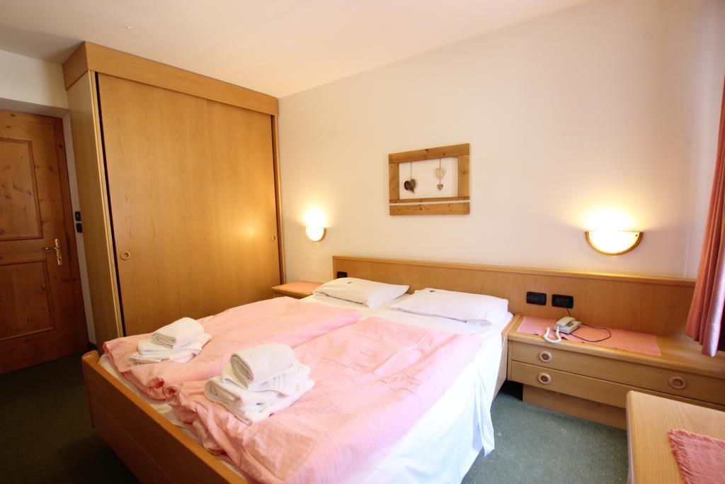 Hotel Rosalpina Soraga Esterno foto
