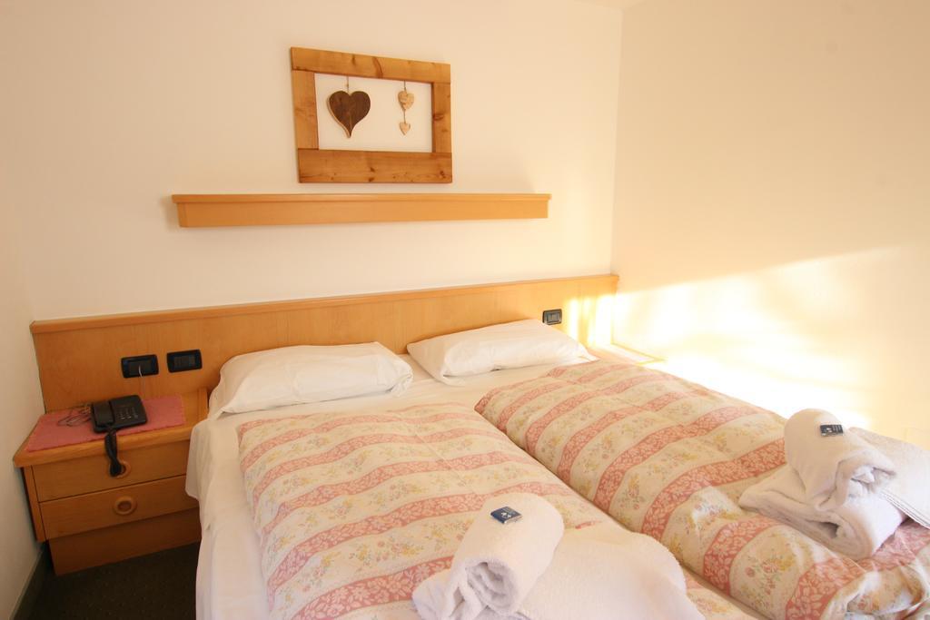 Hotel Rosalpina Soraga Esterno foto