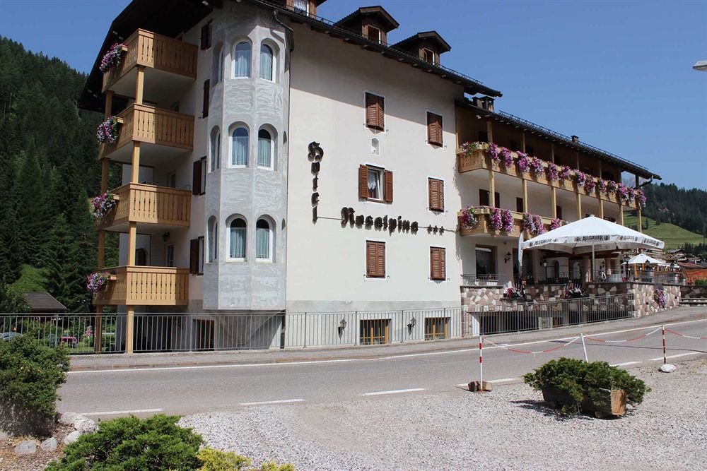 Hotel Rosalpina Soraga Esterno foto